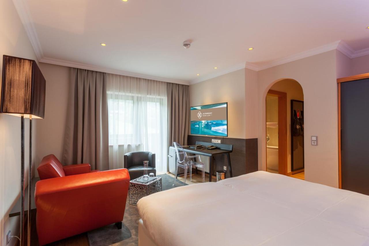 Alpinresort Valsaa - Sport & Spa Saalbach-Hinterglemm Ngoại thất bức ảnh