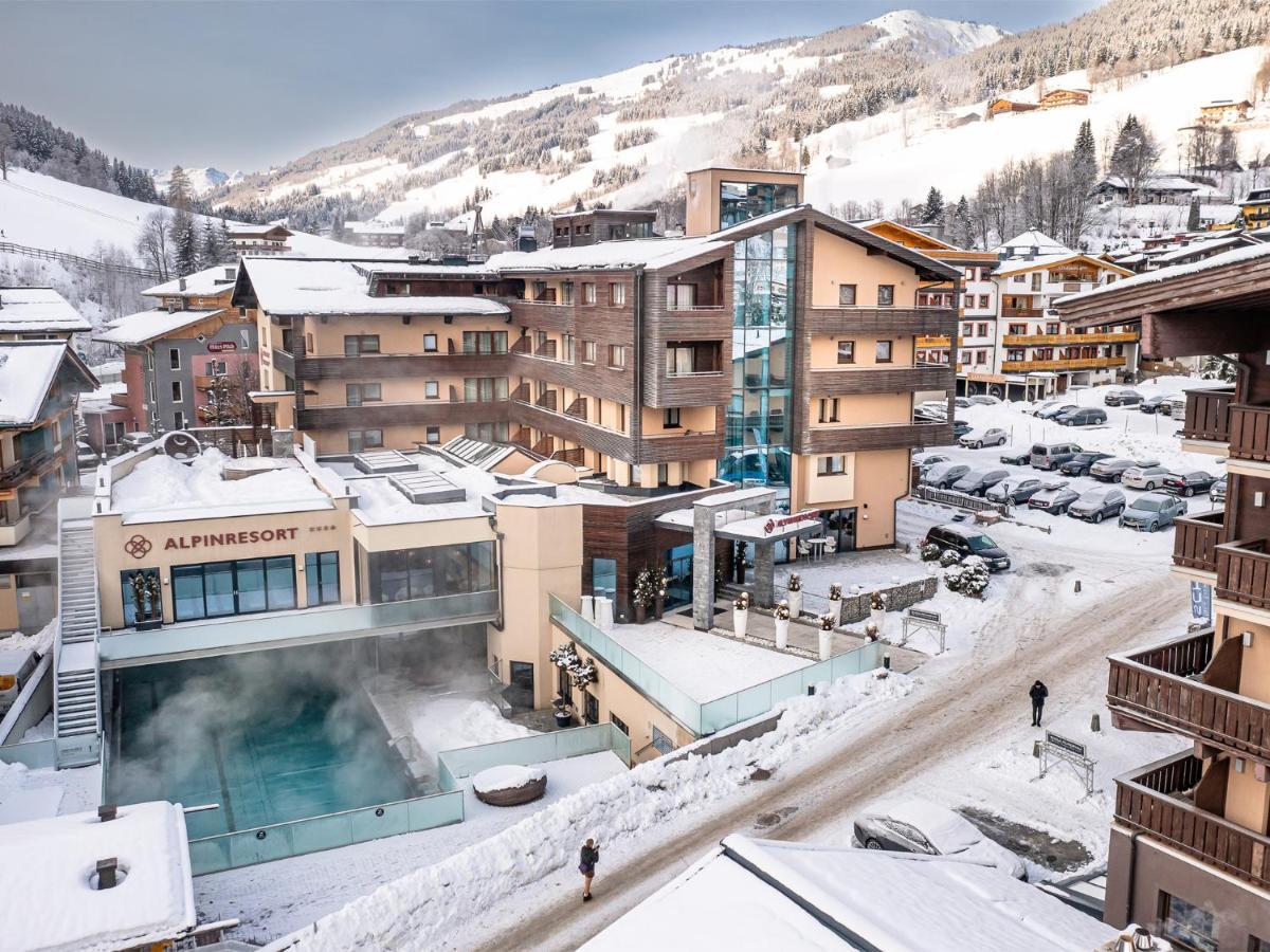 Alpinresort Valsaa - Sport & Spa Saalbach-Hinterglemm Ngoại thất bức ảnh