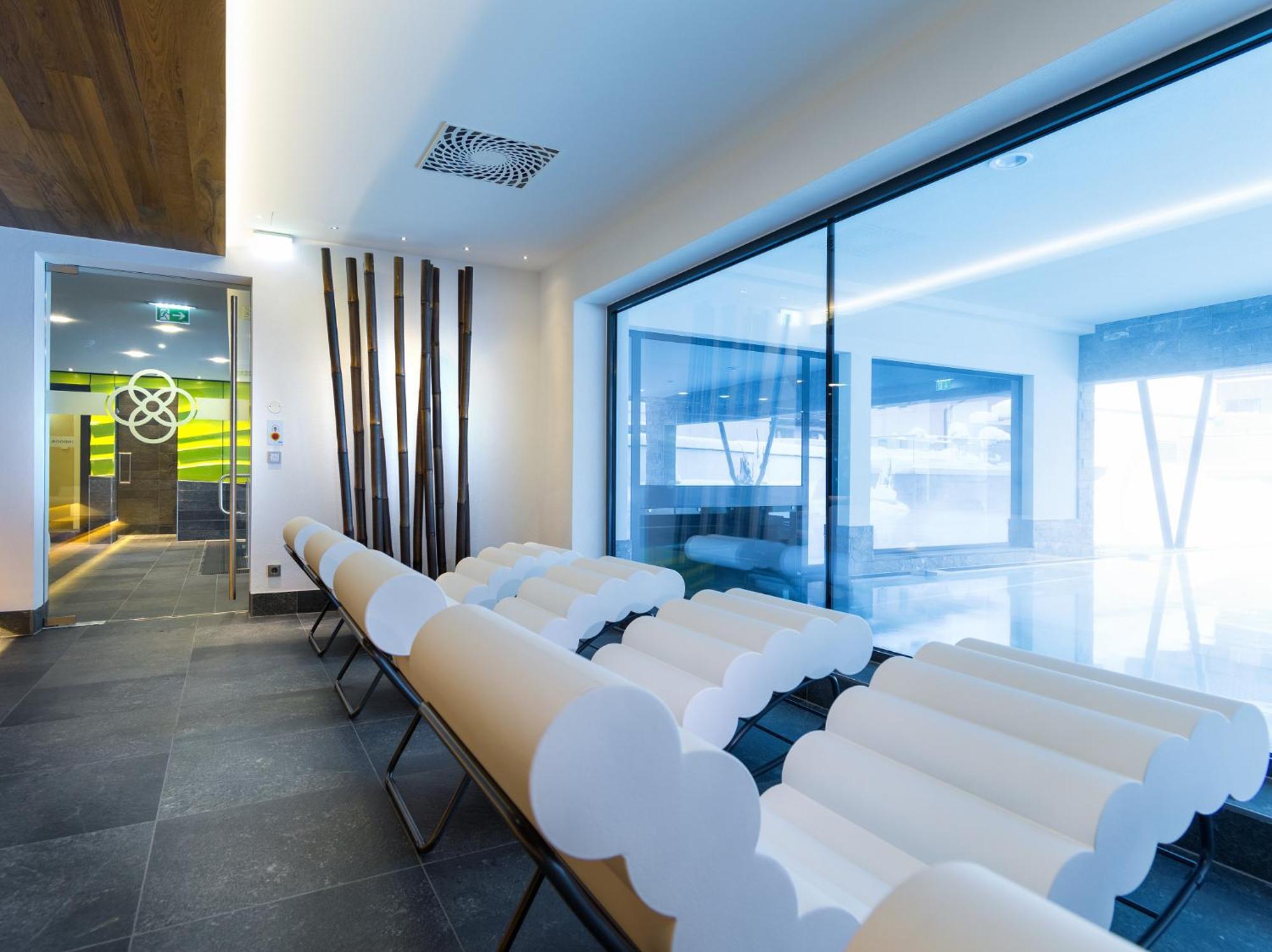 Alpinresort Valsaa - Sport & Spa Saalbach-Hinterglemm Ngoại thất bức ảnh