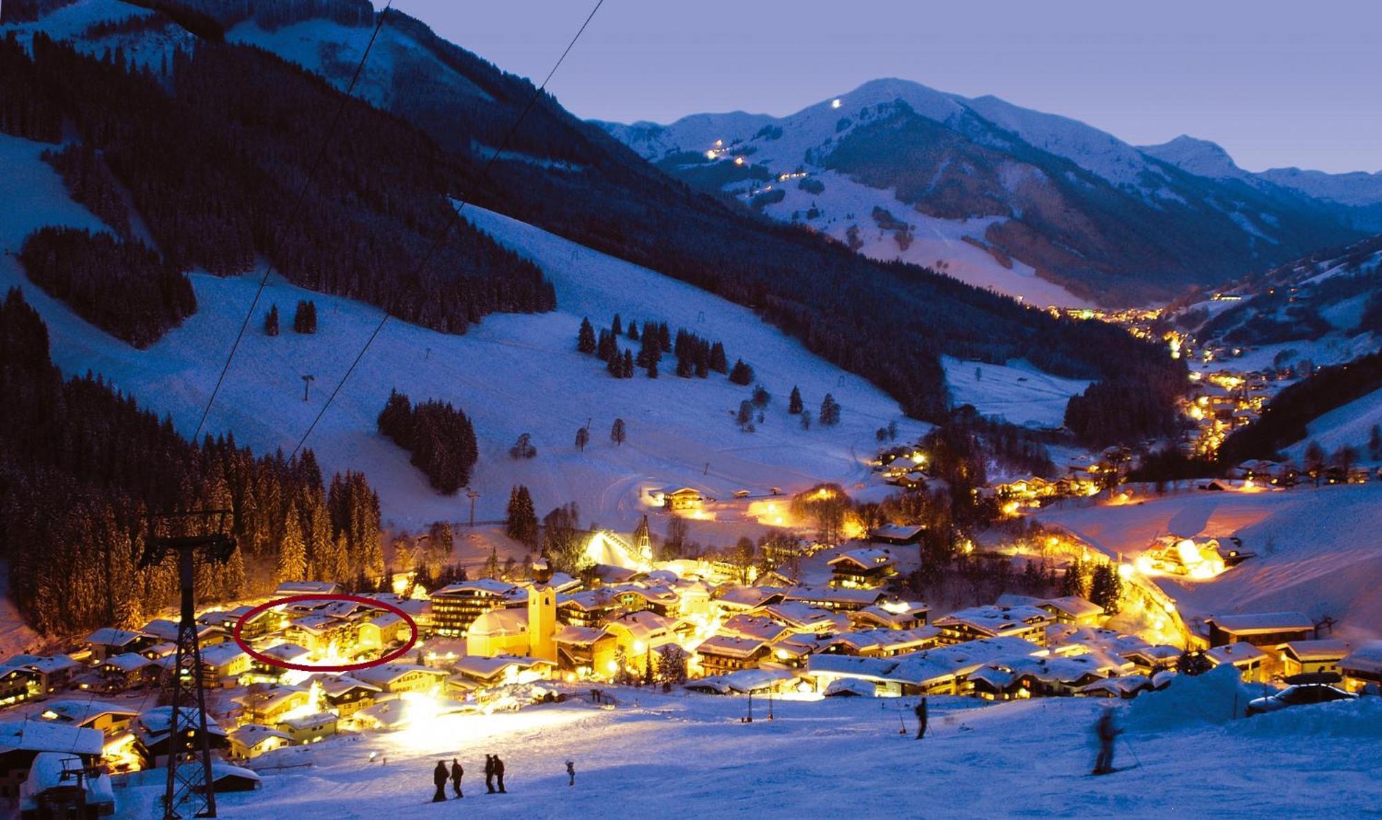 Alpinresort Valsaa - Sport & Spa Saalbach-Hinterglemm Ngoại thất bức ảnh