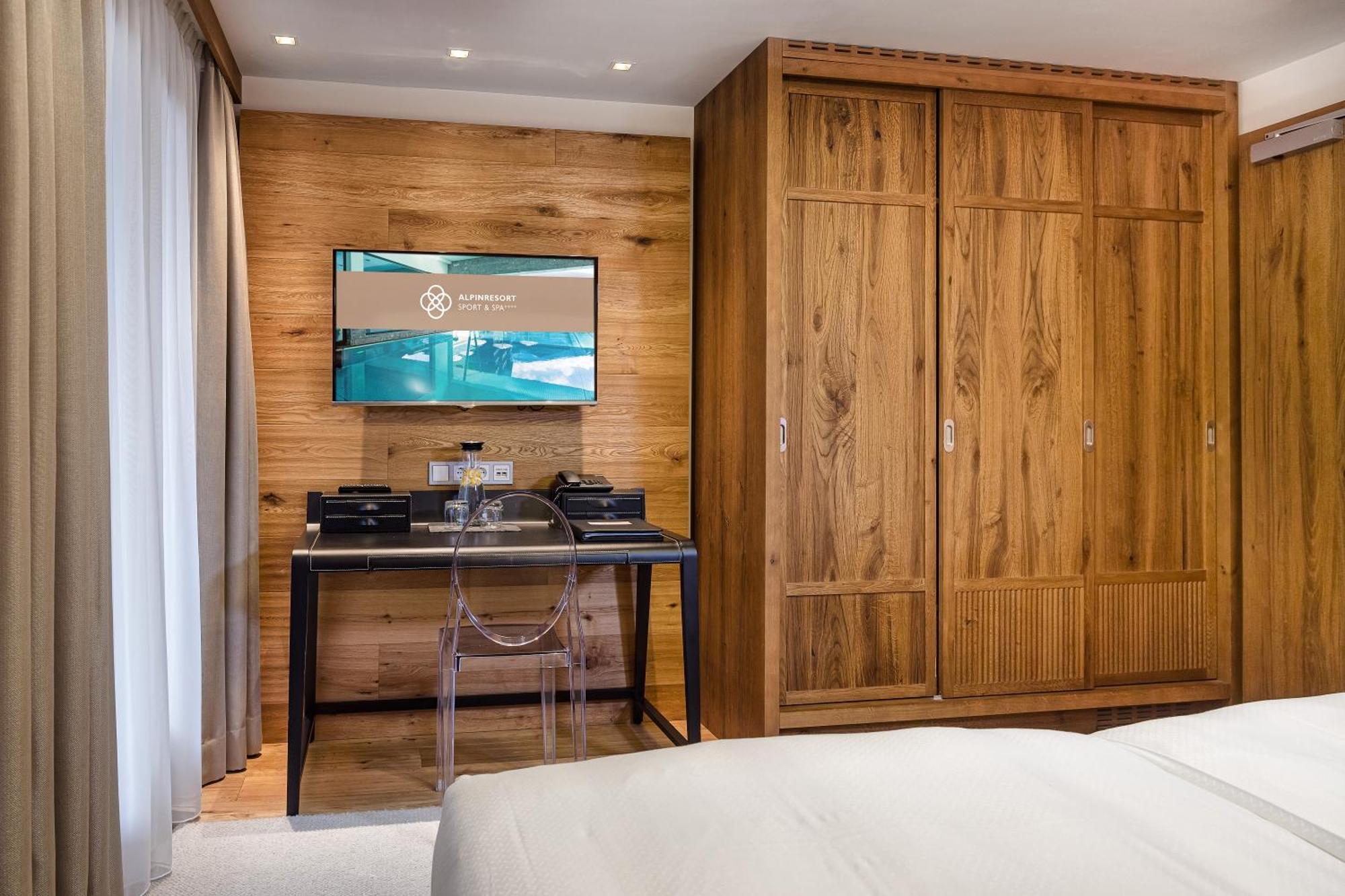 Alpinresort Valsaa - Sport & Spa Saalbach-Hinterglemm Phòng bức ảnh